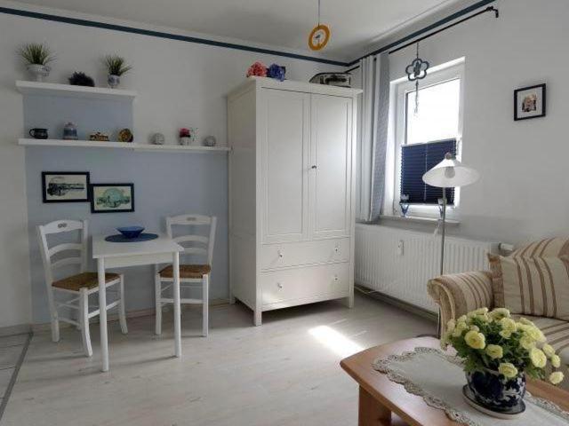 Studio 5 Im Eg Haus Stranddistel, Wunderschones Studio Fur 2 Personen In Цингст Экстерьер фото